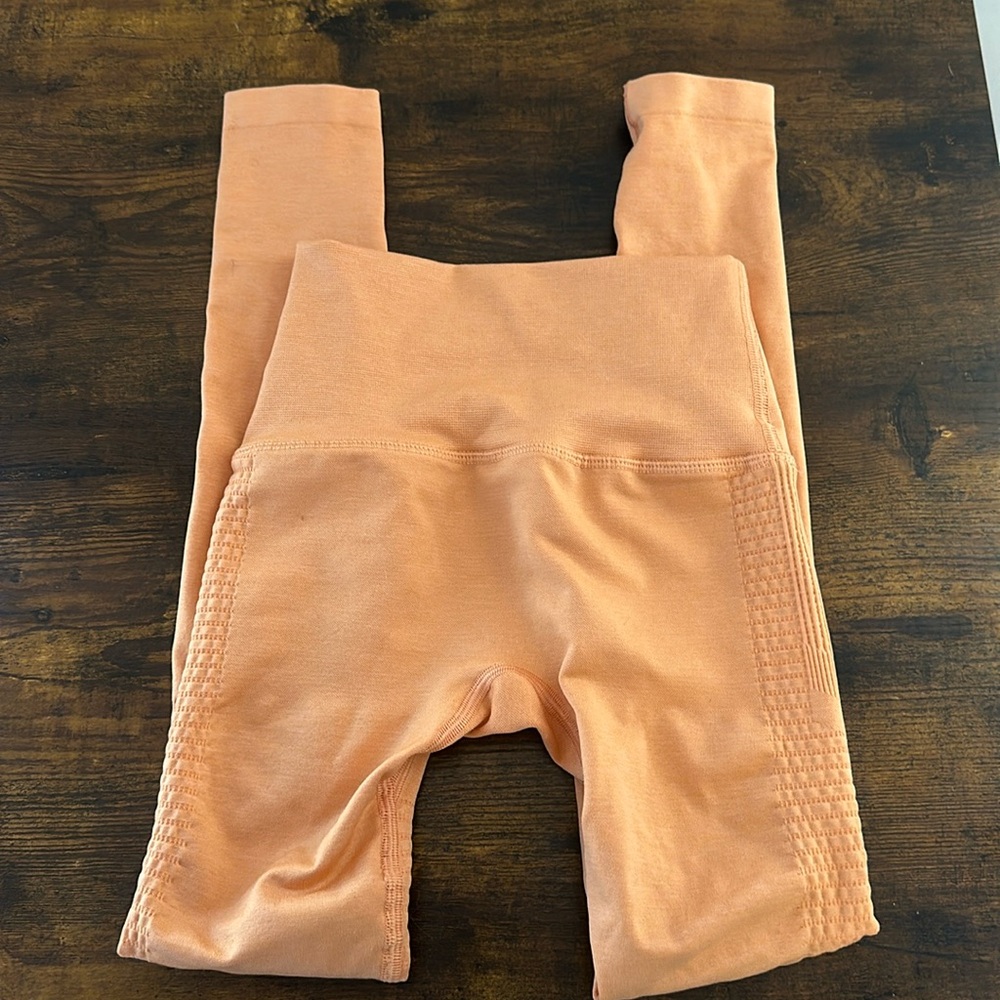 NWOT Alphalete XS Leggings